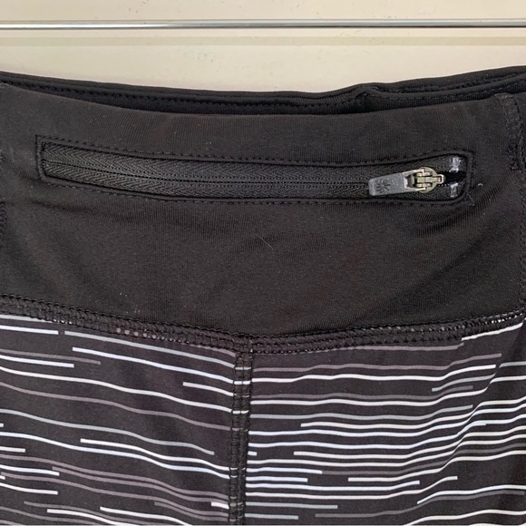 ATHLETA Shorts Black and Gray Size Small - Picture 8 of 9